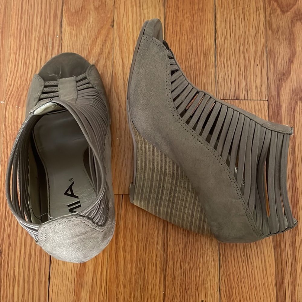 MIA Malibu Beige Strappy Wedge Sandals Women’s Size 6M - Picture 6 of 10